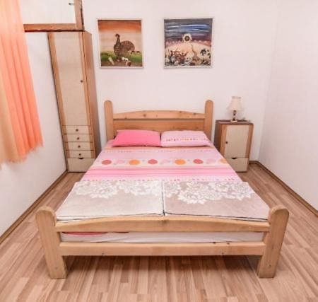 Backyard Apartment オフリド エクステリア 写真